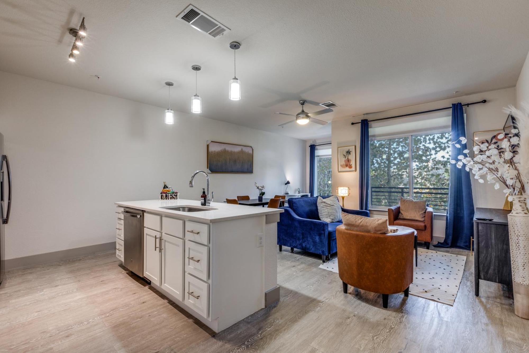 Apartment Gorgeous Facing The Riverwalk With A King *